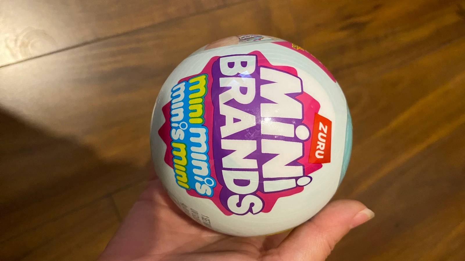 Pelota Mini Brands Zuru